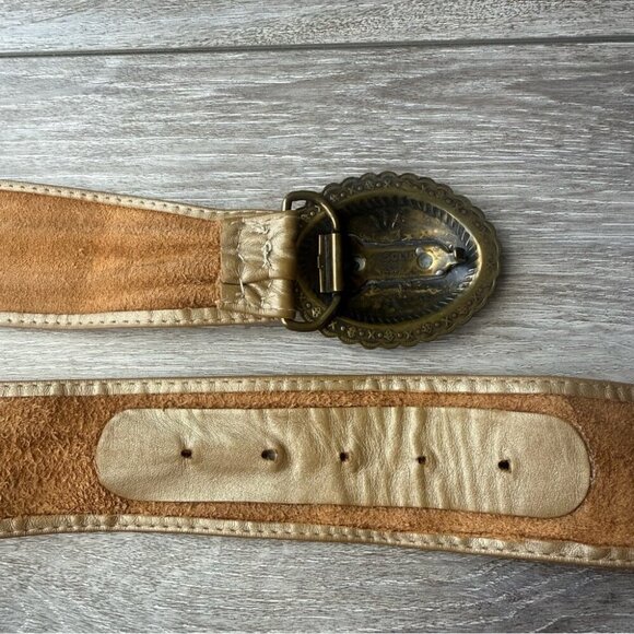 Vintage Sold Brass Concho Buckle Metallic Gold Western Style Leather Belt - Picture 8 of 11